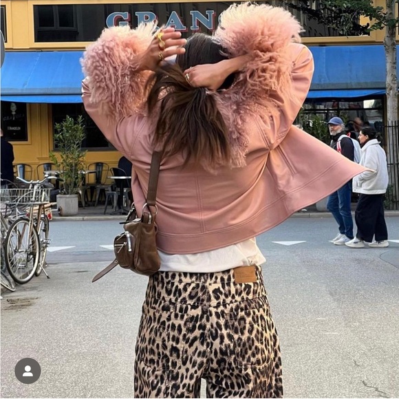 FREE PEOPLE NWT CHAROLETTE SIMONE CROPPED PENNY FAUX LEATHER JACKET 🦋 - Picture 8 of 16